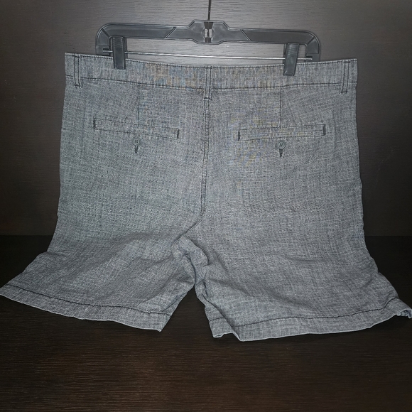Marc Anthony Casual Shorts - Picture 2 of 3